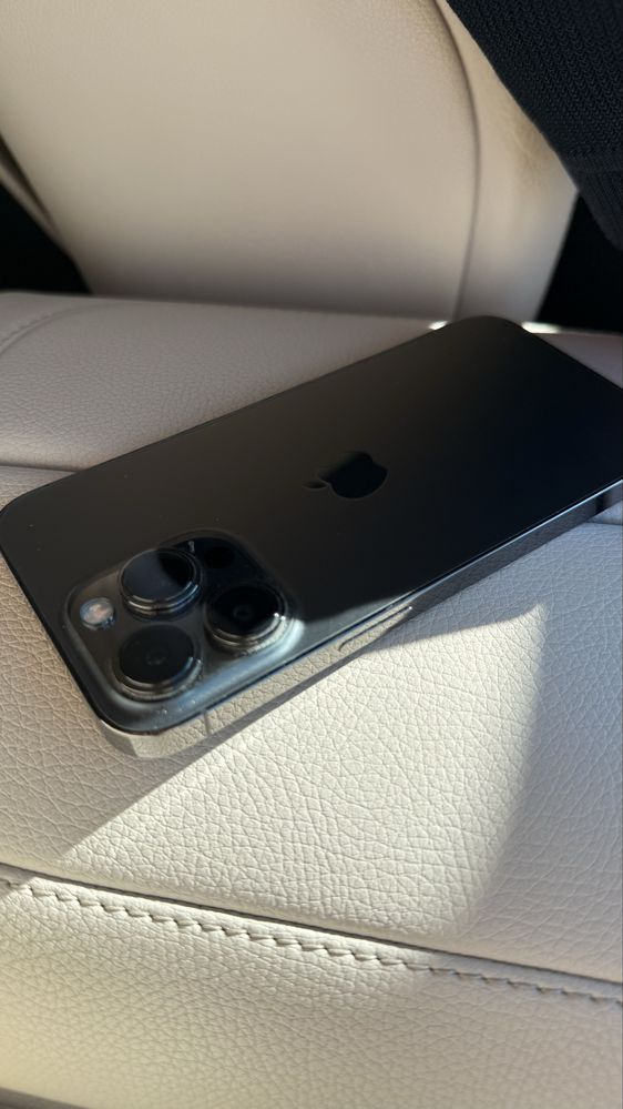 iPhone 13 Pro 128 GB Apple - черен смартфон с подарък калъф - телефон