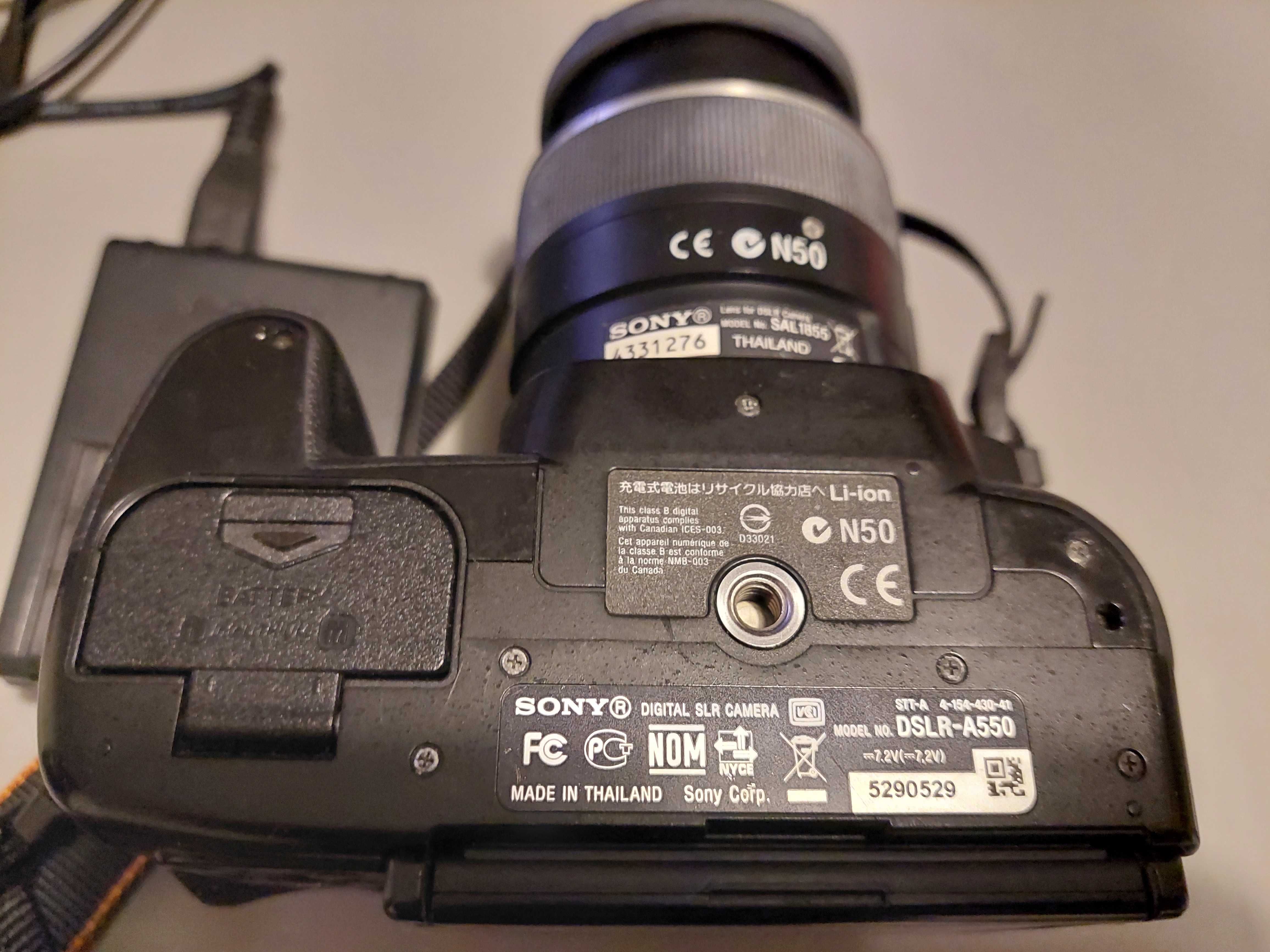 DSLR-A 550 SONY, cu obiectiv si accesorii