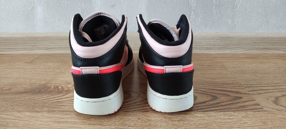 Маратонки Nike AIR JORDAN