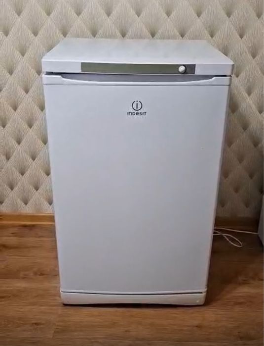 Морозильник indesit
