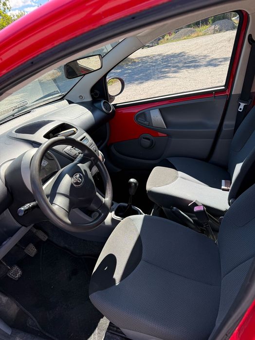Продавам Toyota Aygo
