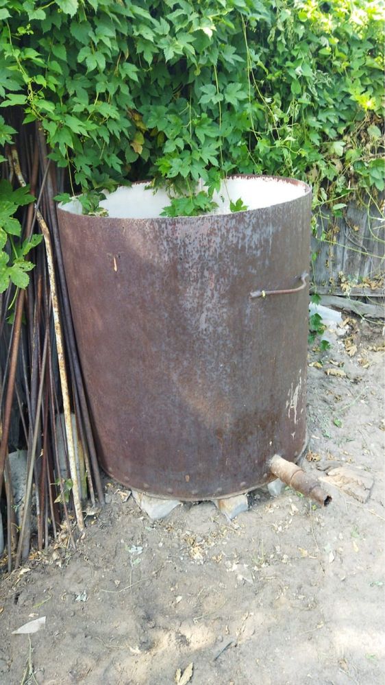 Продам ванну чугунную и бак для воды