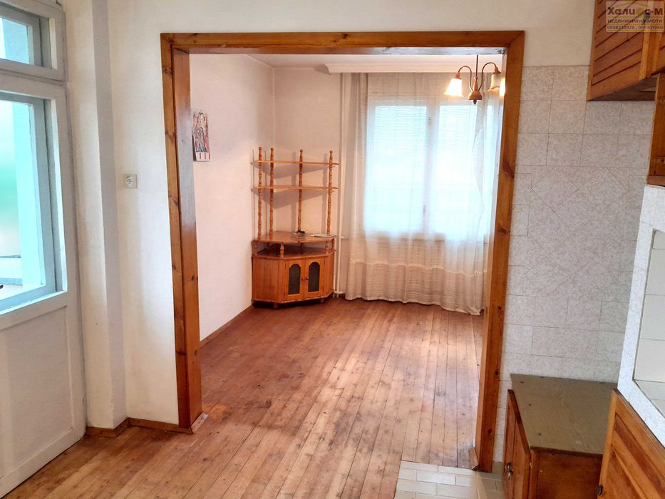 Продава се Тристаен апартамент в Монтана, Широк център - 100 кв.м за 1270 €/кв.м - Снимка #3