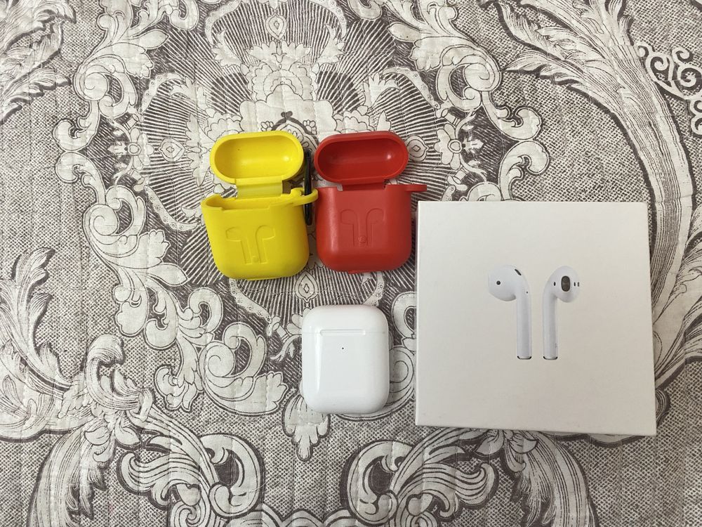 Продам AirPods 2