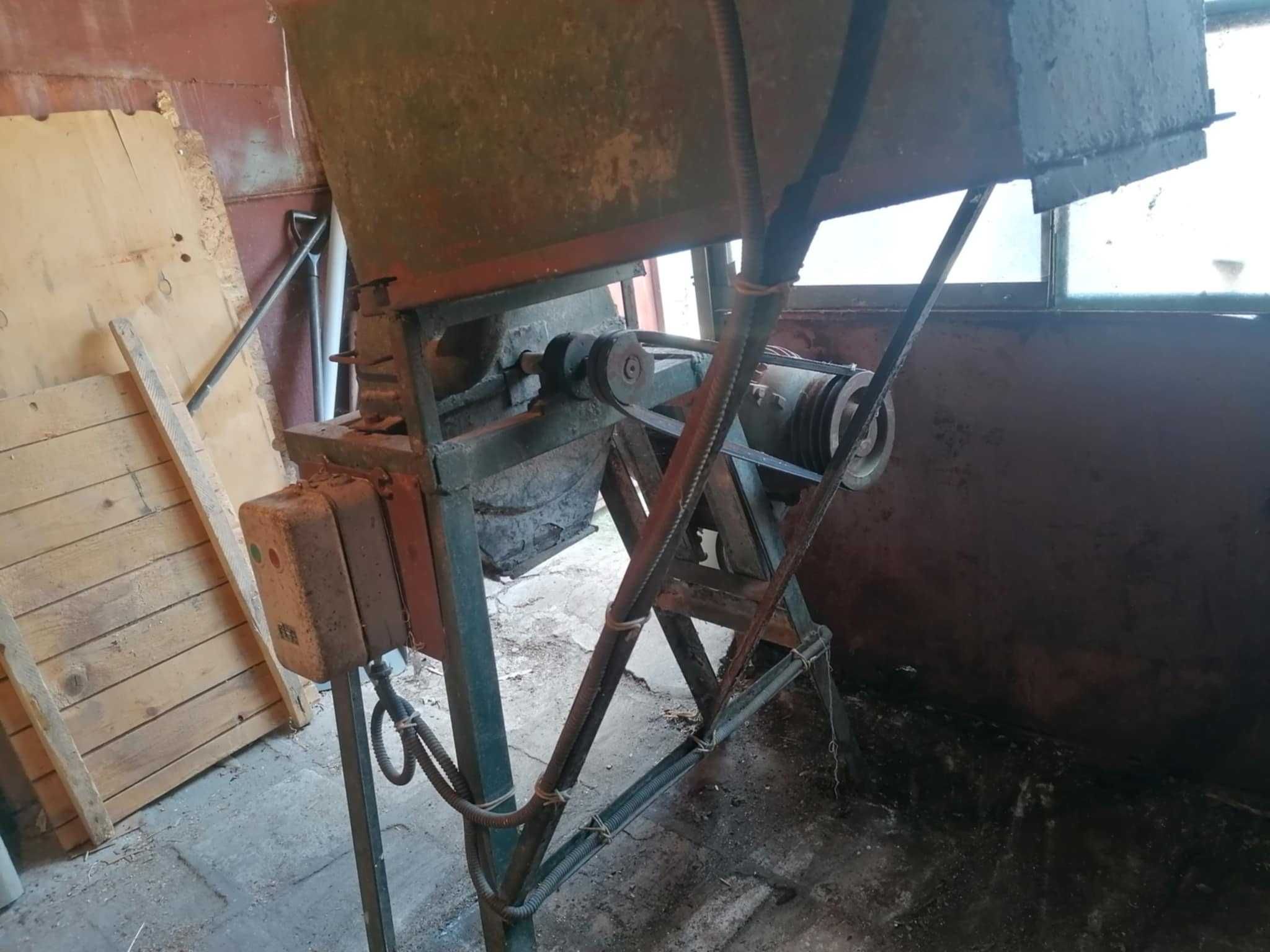 Фуражомелка Ярмомелка за фураж с трифазен мотор 10 kw