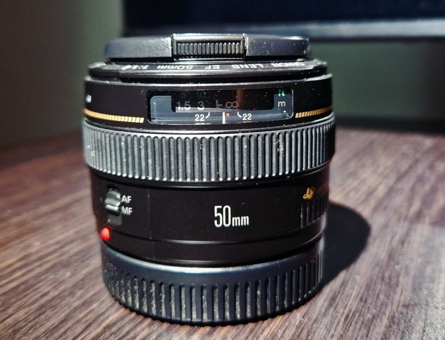 Canon 50 mm f 1.4.