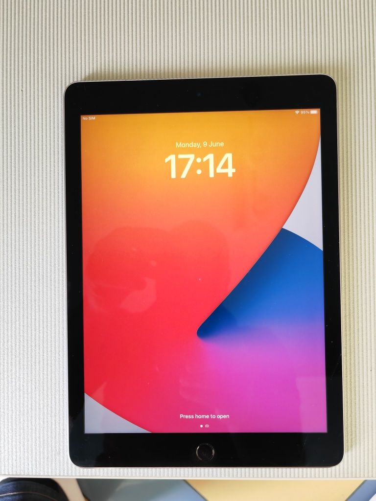 iPad Pro А1674 (9.7-inch), 128GB, Wi‑Fi + Cellular
