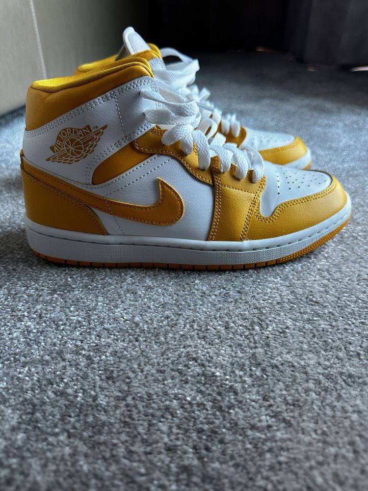 маратонки Nike air Jordan