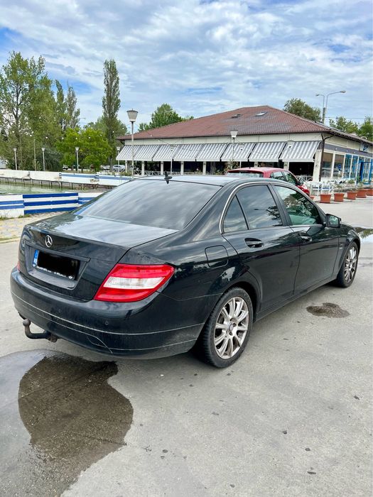 Se vinde Mercedes C Class 2010