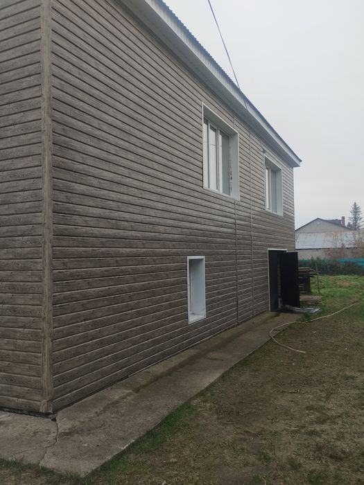 Дом расположен в городе