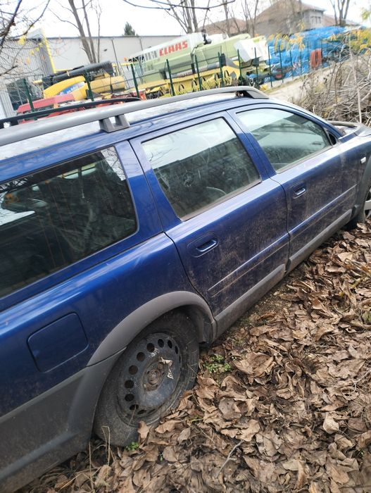 Продавам Volvo V70XC AWD на части
