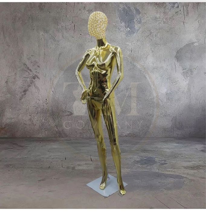 Маникен с подставкой снизу