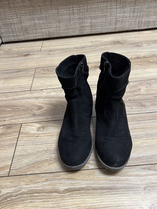 Ghete negre de primavara