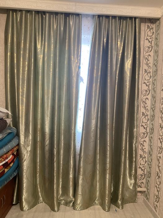 Штор тюлімен сатылады.