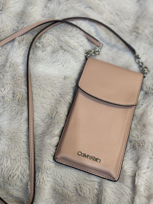 Продавам чисто нова чанта