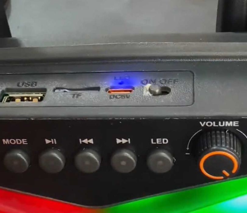 безжична тонколона с мощен звук и LED ефекти WSJAR E8131W