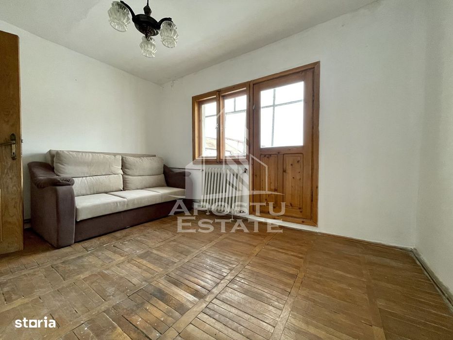 Apartament cu 3 camere, 2 bai, centrala proprie, zona Buziasului