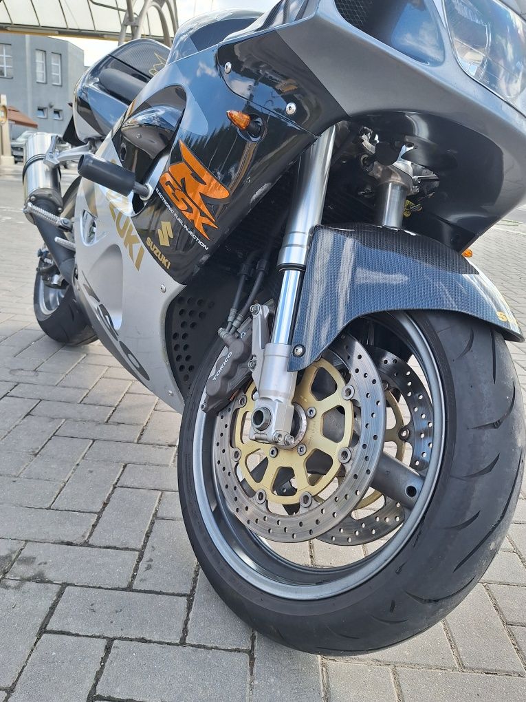 Suzuki GsxR 750 Srad