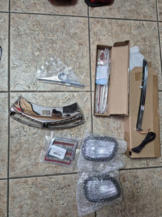 Vand piese Harley Davidson , Honda , Suzuki