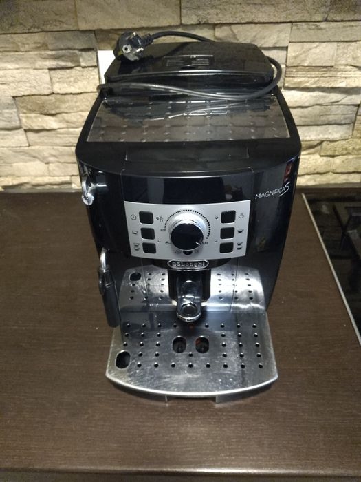 Expresor cafea DeLonghi Magnifica