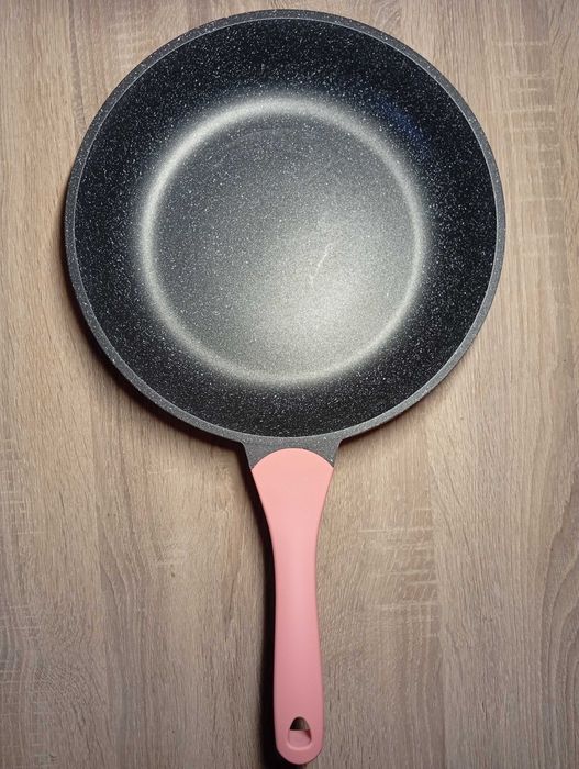 Нови Комплект тенджери и тигани Royalty Line, идея за подарък