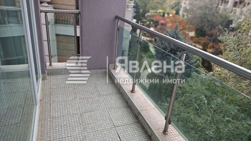 Тристаен апартамент в Слънчев бряг