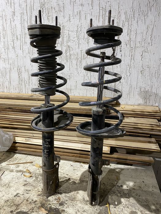 амортизаторы пружины пружина камри 30 35 оригинал с подушками