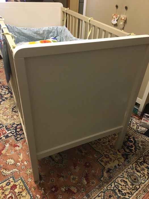 pat din lemn si saltea pentru bebelusi si copii de 8 ani