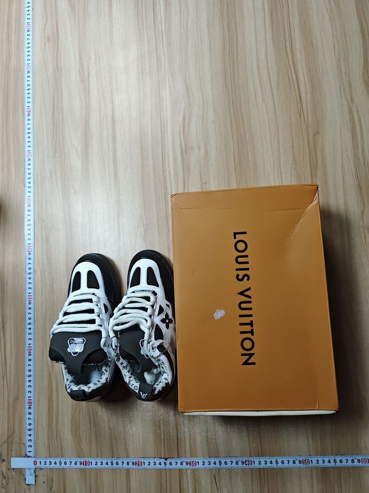 Продавам lv skates