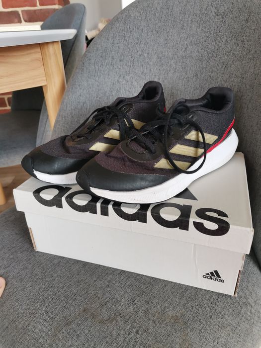 Маратонки Адидас 37 1/3 размер