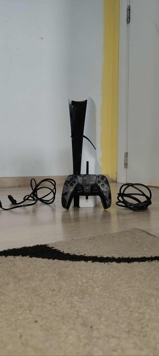 Плейстейшън 5 слим