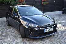 Kia Ceed Este inmatriculata si are carte de identitate