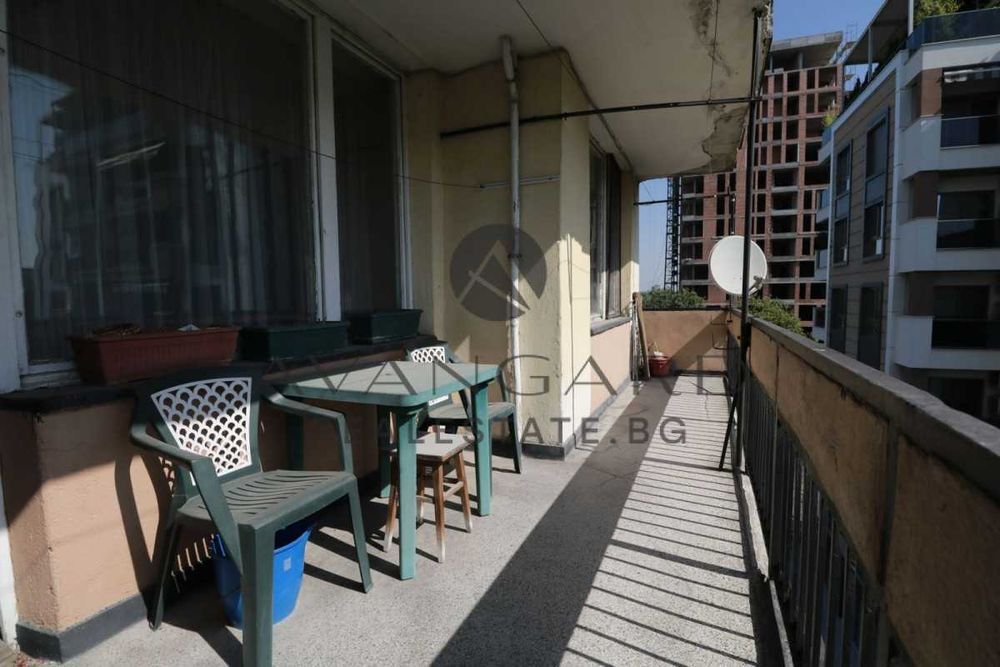 Продава се Тристаен апартамент в Пловдив, Център - 108 кв.м за 1436 €/кв.м - Снимка #8