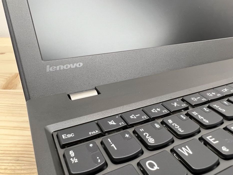 Lenovo Thinkpad i7, 8Gb RAM. SSD 256gb, 16inch FHD, baterie 2.3ore