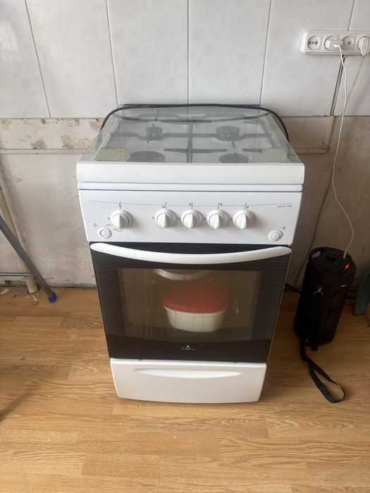 Продам газовую плиту