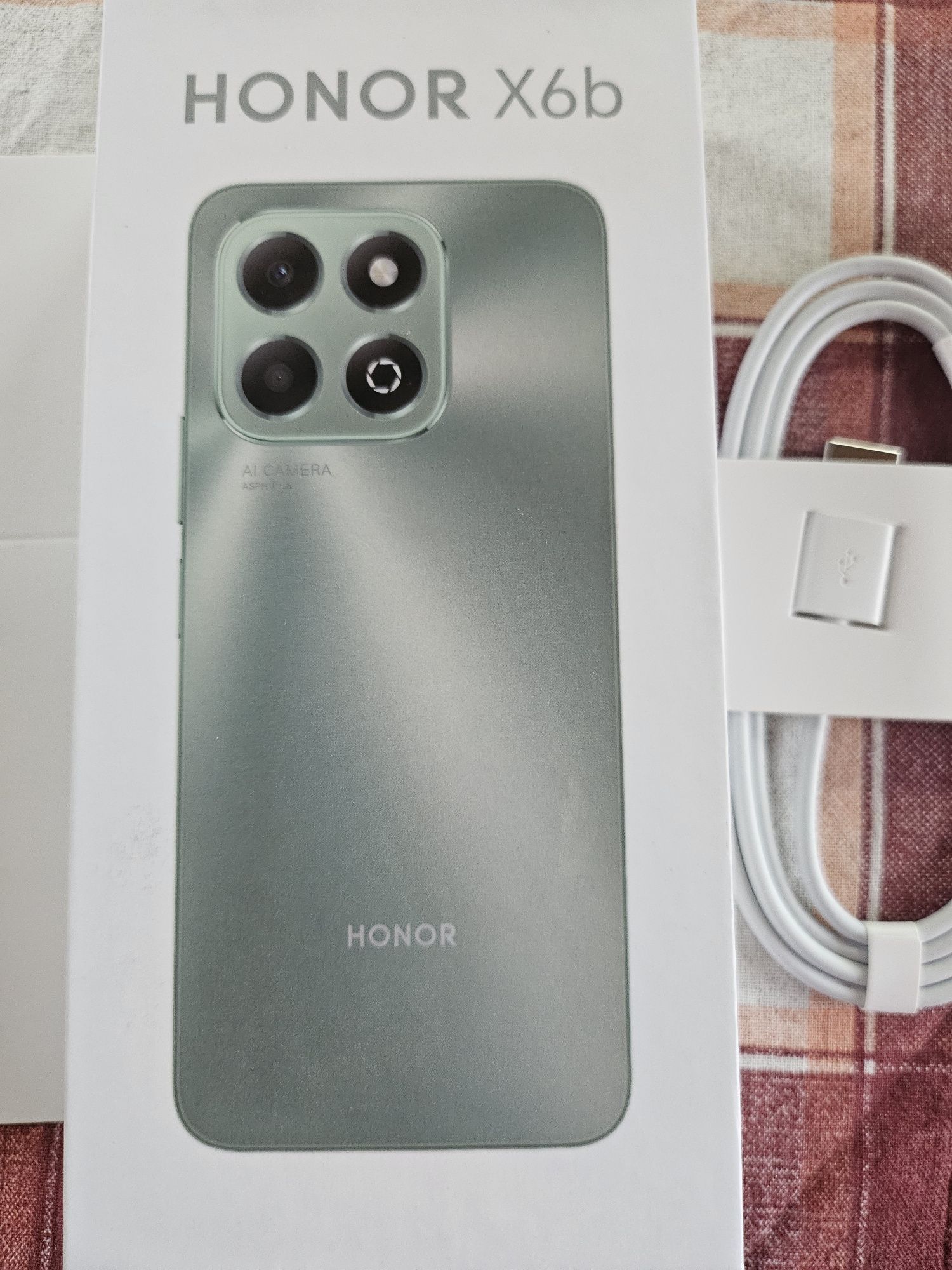 Телефон HONOR X6b чисто нов