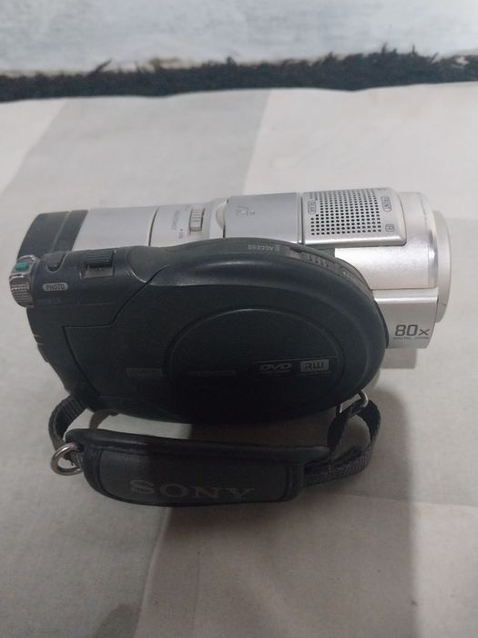 Видео камера сотилади