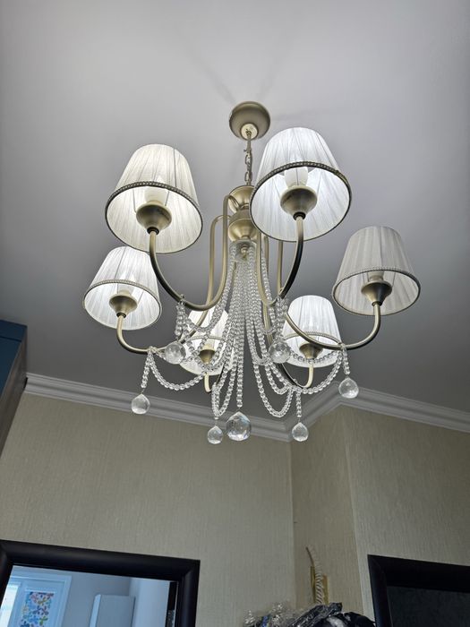 Люстра стильная и красивая