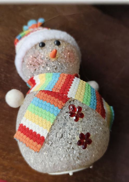 Продам светящегося снеговика