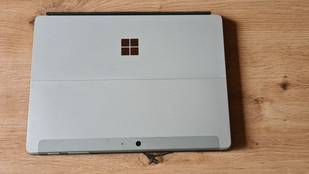 Microsoft surface go 2
