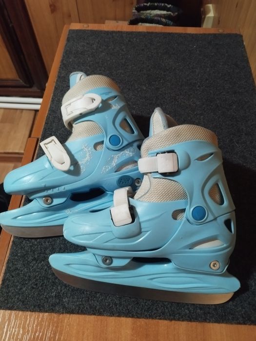 Коньки детские .
