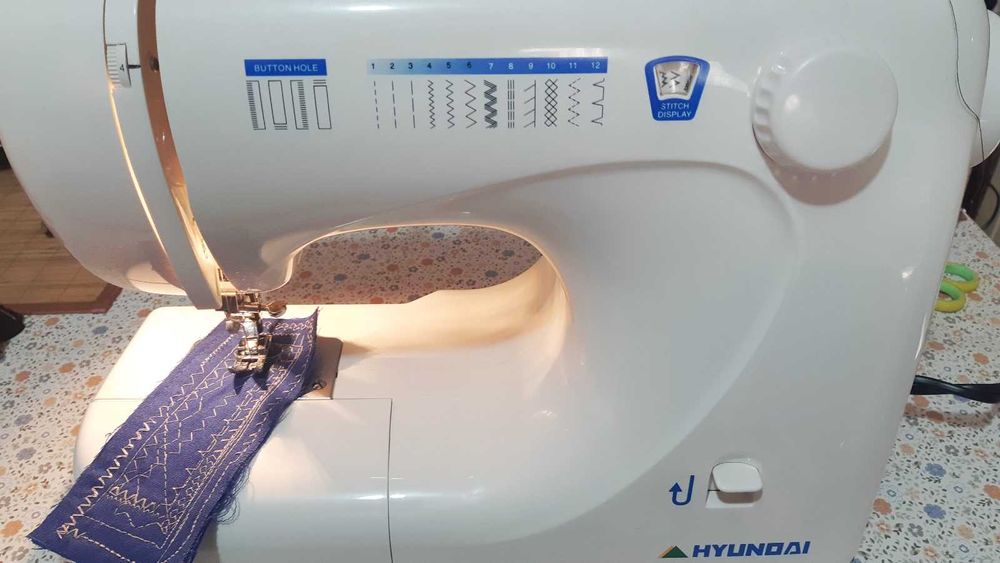 Mașina de cusut Hyundai
