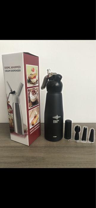 Машинка за сметана / райски газ