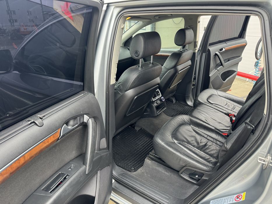 Audi Q7 - 3.0 d - 2007-7 locuri - proprietar -stare foarte buna