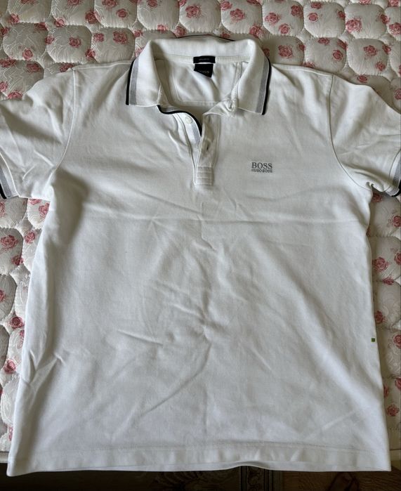 Поло Hugo Boss.