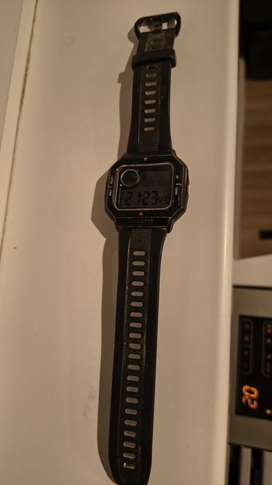 Продавам Amazfit Neo