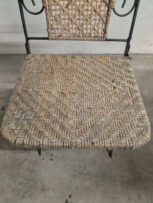 Градинска маса с два стола