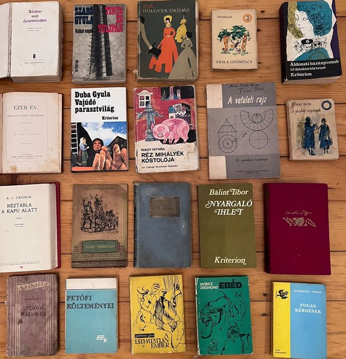 Vând cărții vechii