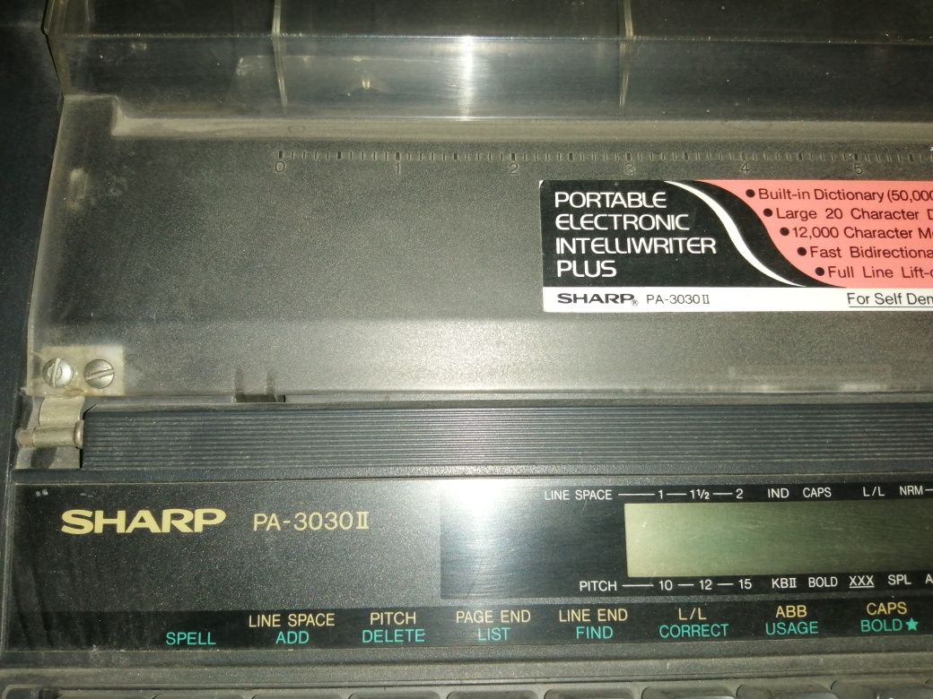 Vand masina de scris electronica Sharp PA3030-II