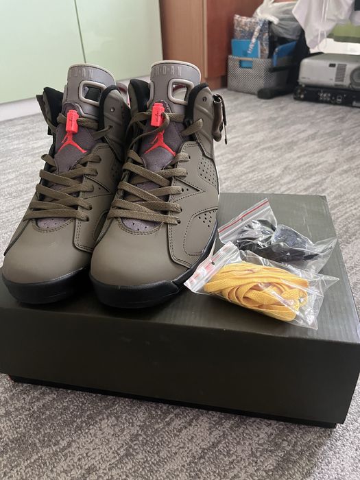 Jordan 6 Travis scott